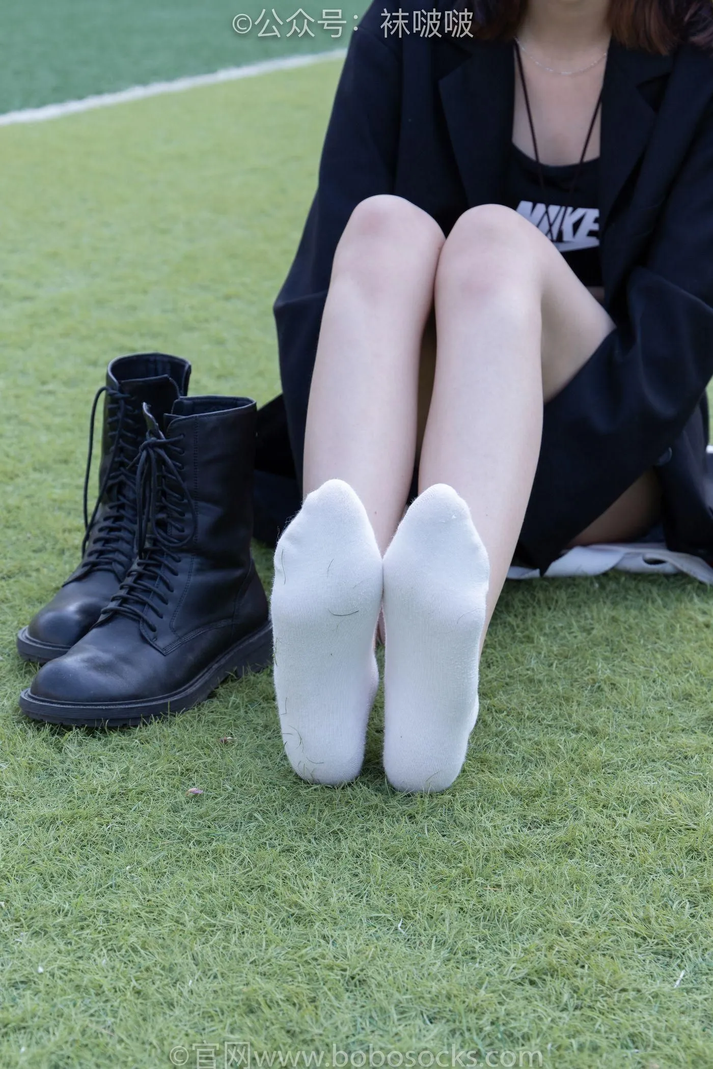 [BoBoSocks袜啵啵]NO.010 小甜豆-马丁靴、白色短棉袜、裸足 [117P]插图4